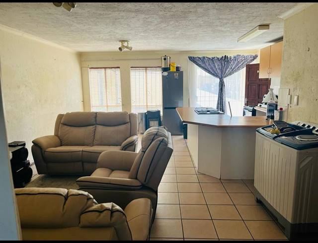 2 BEDROOM APARTMENT FOR SALE IN BIRCHLEIGH